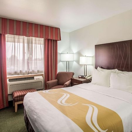 Quality Inn Belgrade Dış mekan fotoğraf