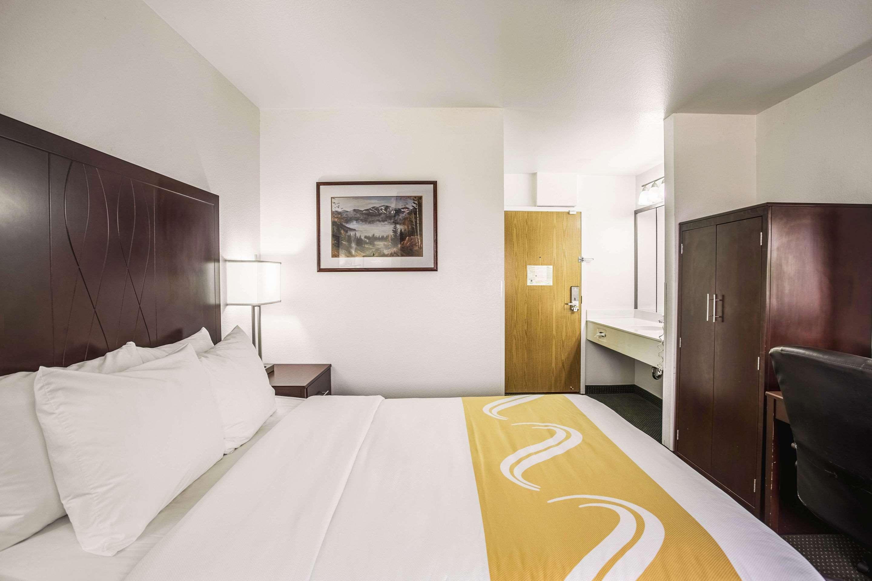 Quality Inn Belgrade Dış mekan fotoğraf