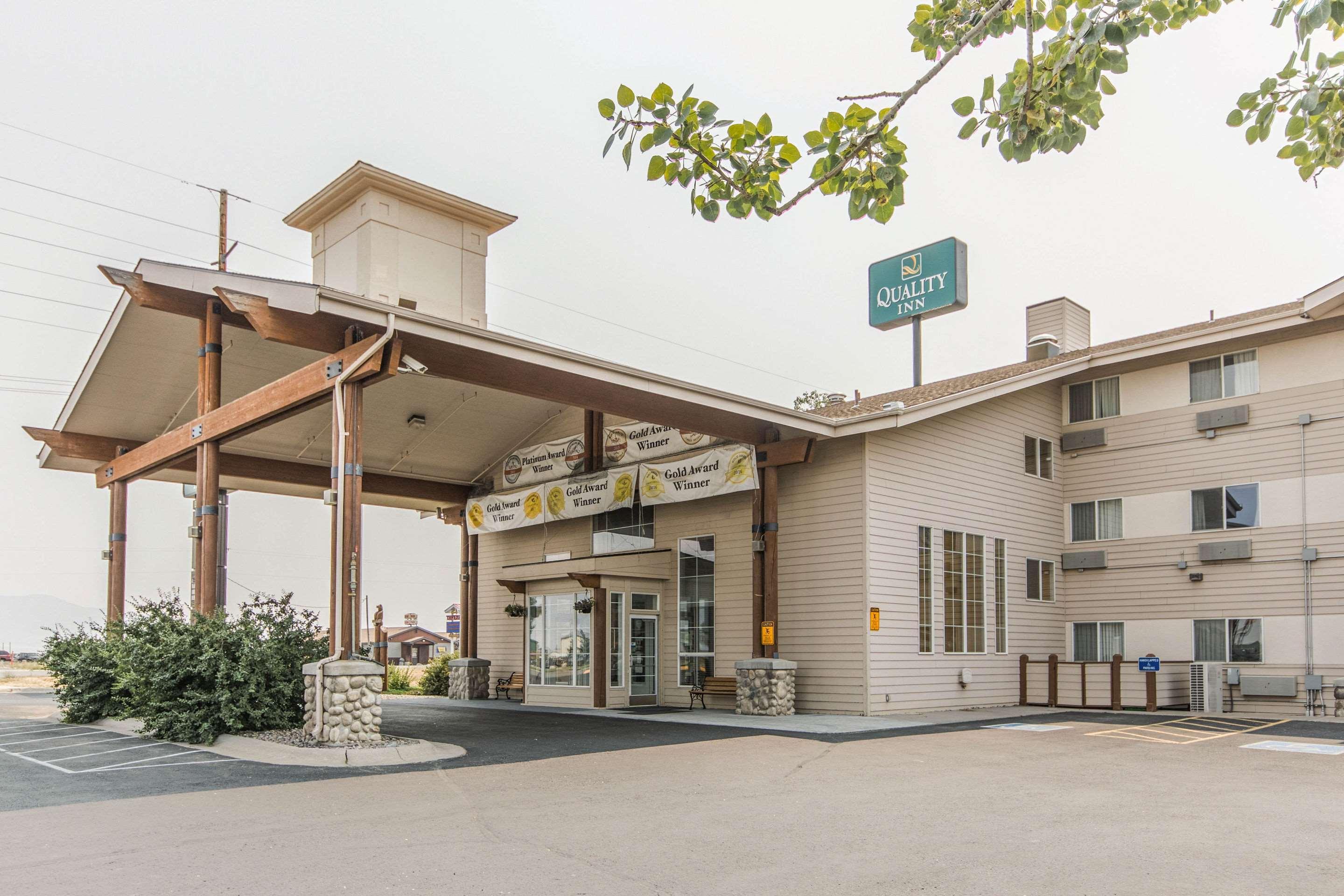 Quality Inn Belgrade Dış mekan fotoğraf