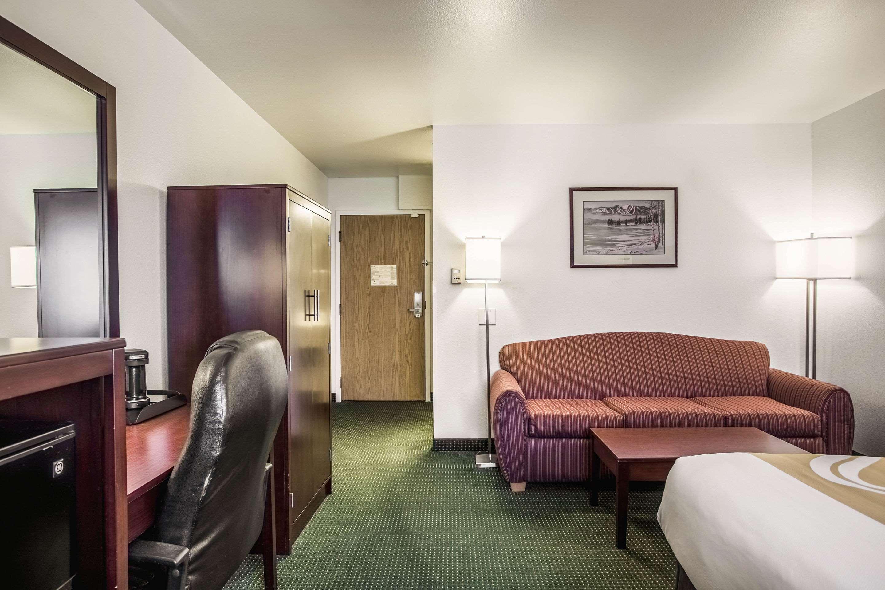 Quality Inn Belgrade Dış mekan fotoğraf
