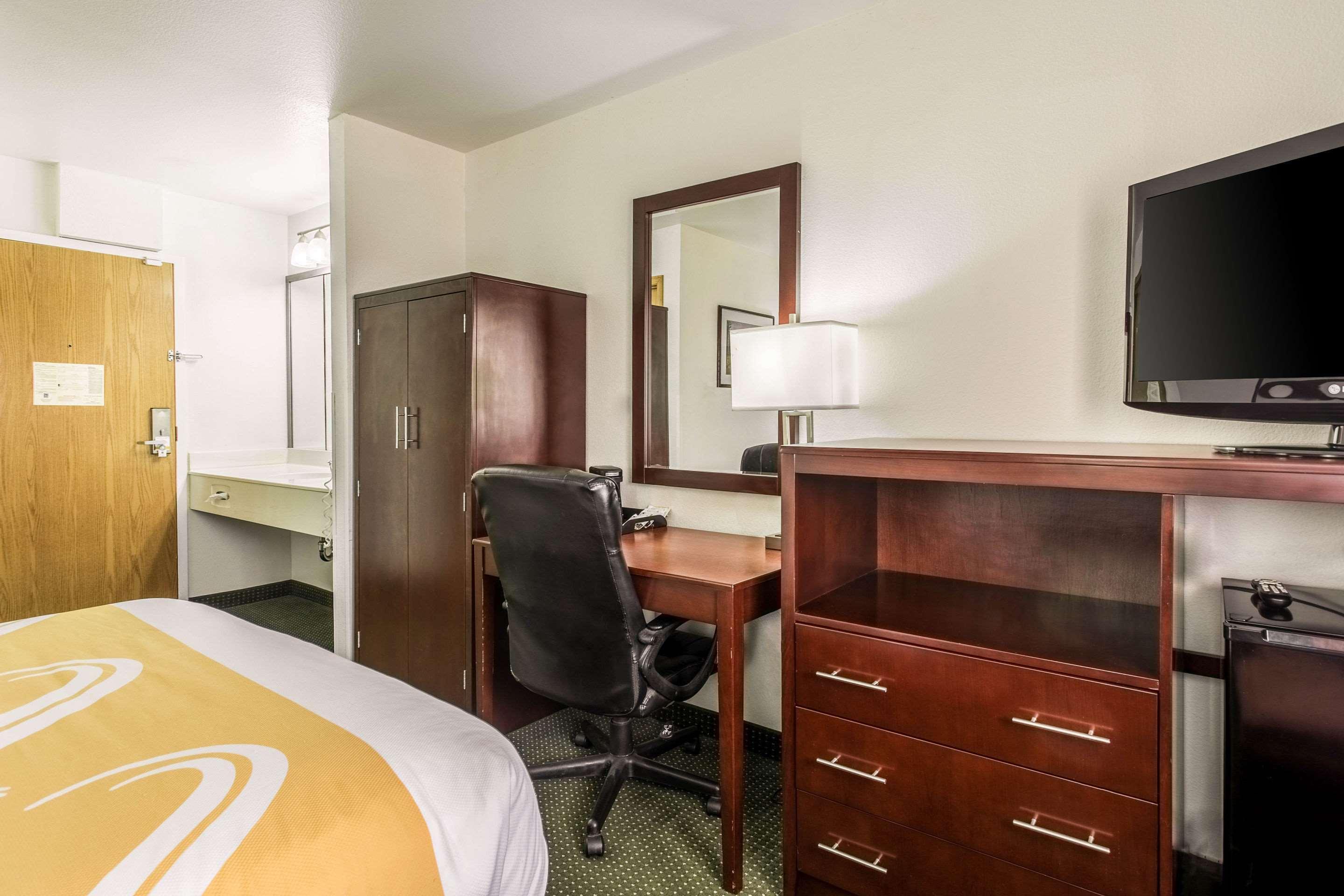Quality Inn Belgrade Dış mekan fotoğraf