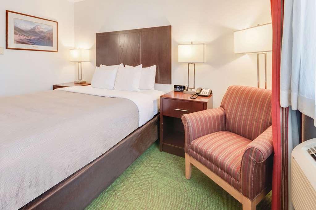 Quality Inn Belgrade Oda fotoğraf