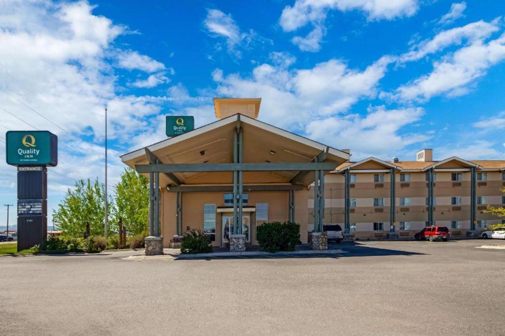 Quality Inn Belgrade Dış mekan fotoğraf