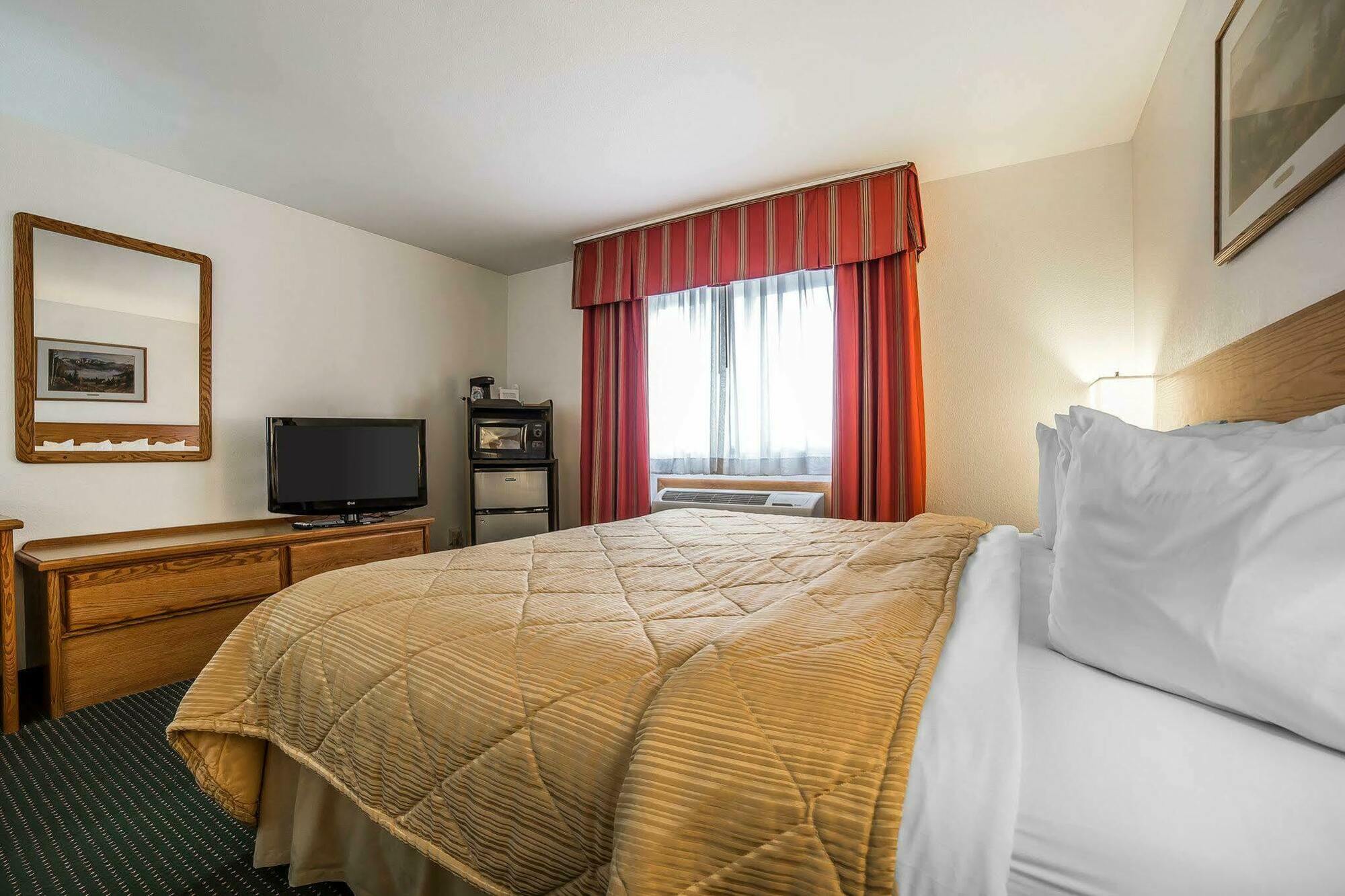 Quality Inn Belgrade Dış mekan fotoğraf