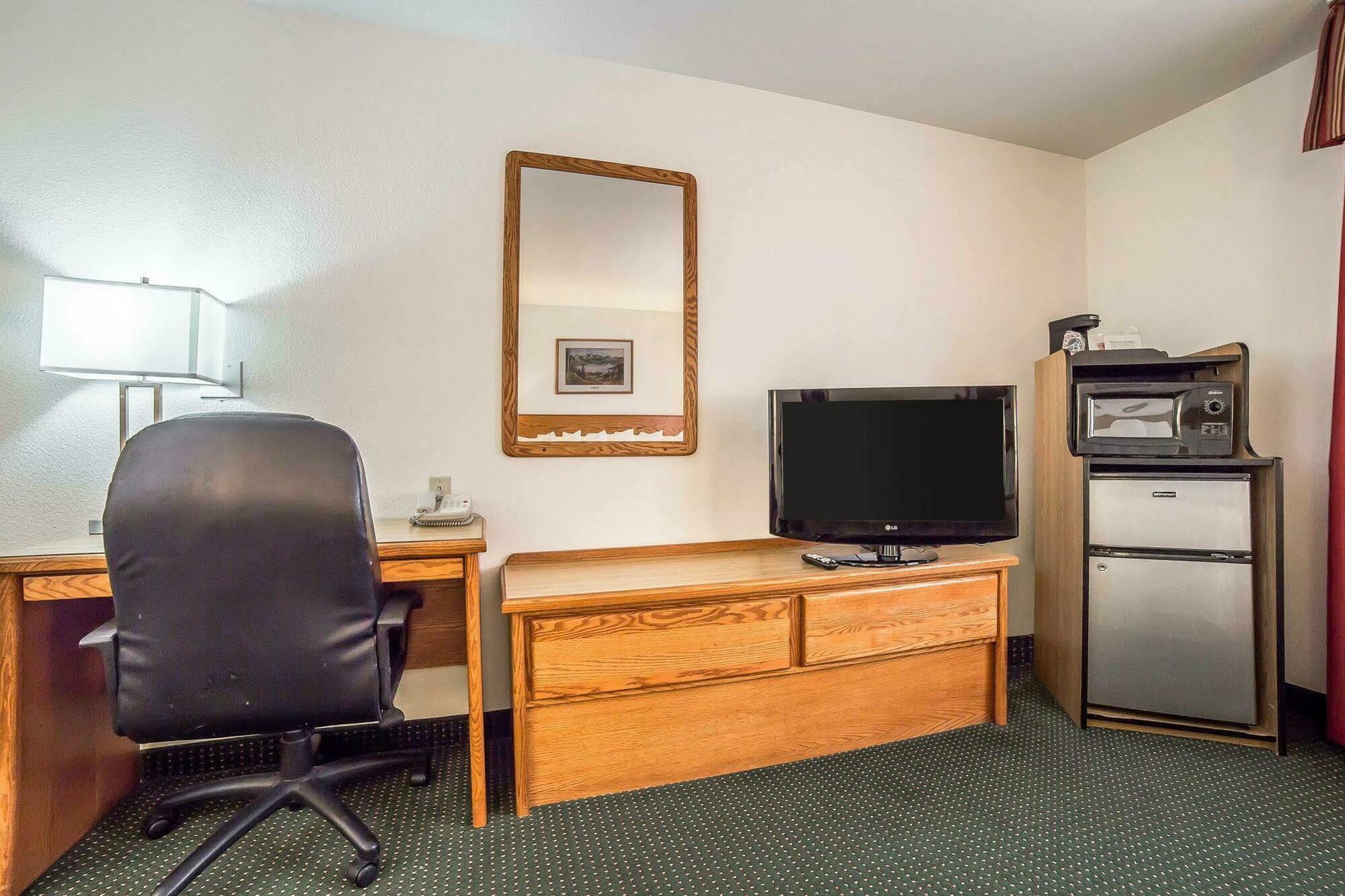 Quality Inn Belgrade Dış mekan fotoğraf